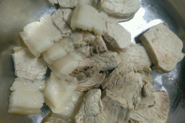 青椒回锅肉的做法图解3