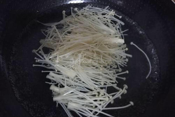 金针菇拌黄瓜的做法图解5