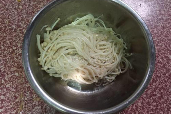 金针菇拌黄瓜的做法图解6