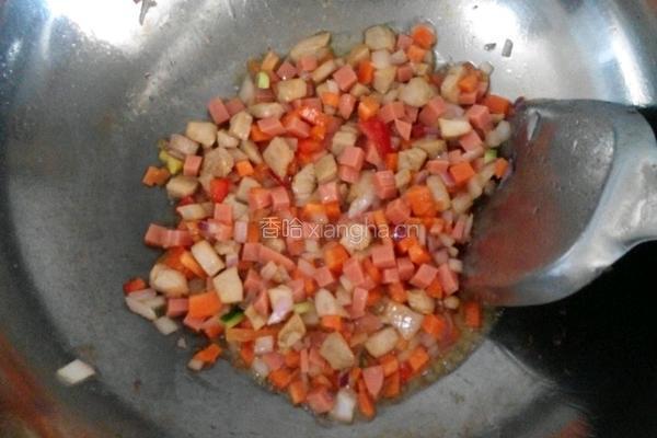 菠萝鸡肉炒饭的做法图解6