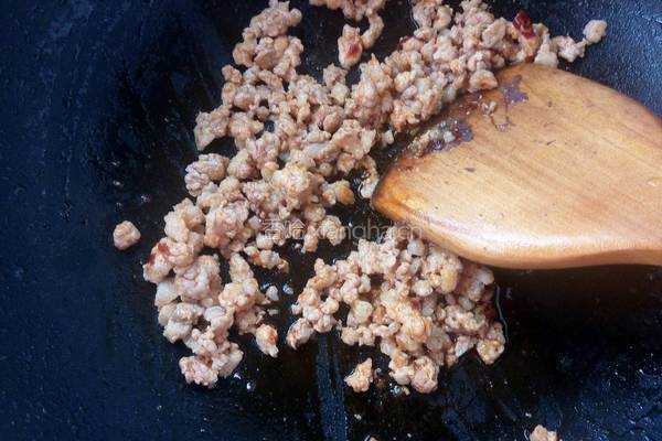 家常肉沫烧茄子的做法图解6