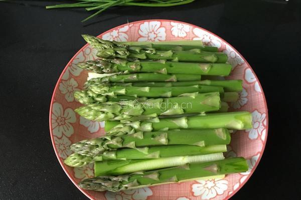 蒜香芦笋的做法图解3