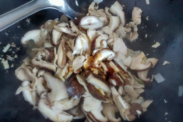 鸡肉炒香菇的做法图解8