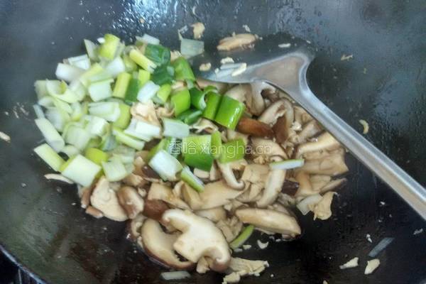 鸡肉炒香菇的做法图解9