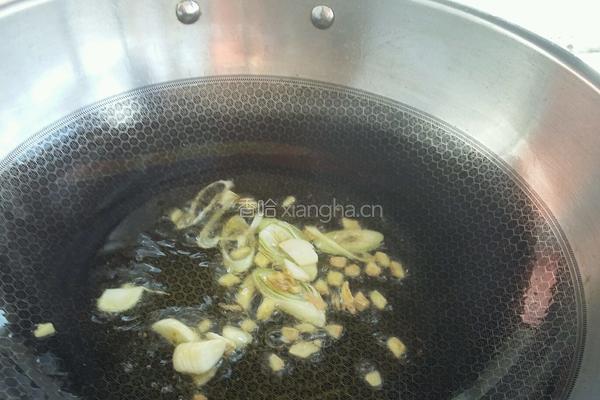 香肠炒蒜苔的做法图解7