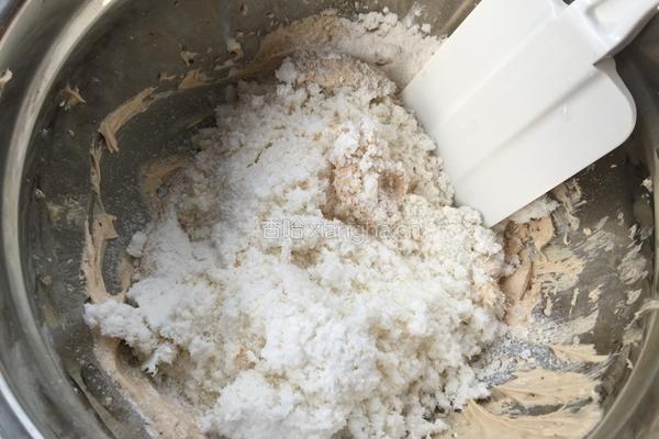 鲜奶油椰香杯子蛋糕的做法图解9