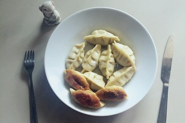 锅贴饺子的做法图解6