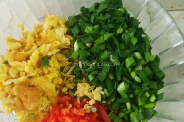 韭菜鲜虾馅饺子的做法图解4