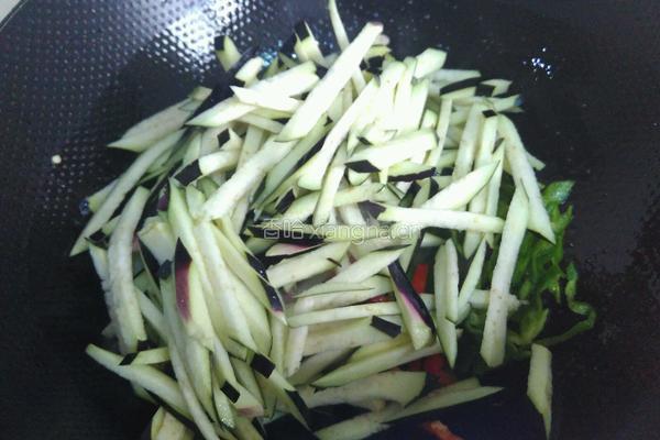 尖椒炒茄丝的做法图解4