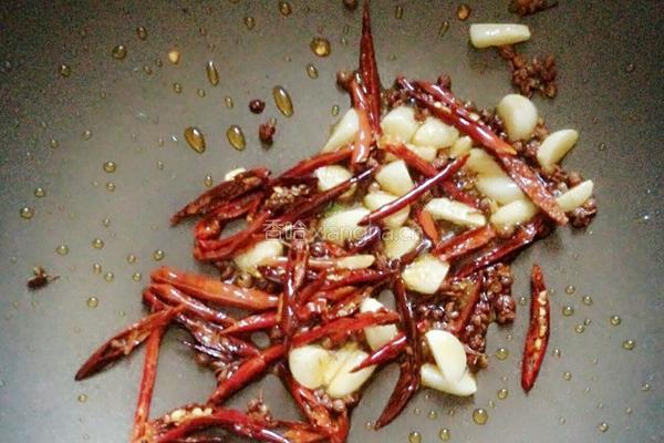 孜然炒面筋的做法图解5