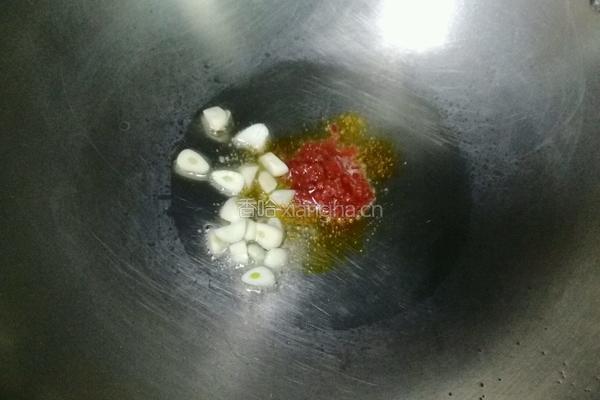 腊肉烧青豆的做法图解4