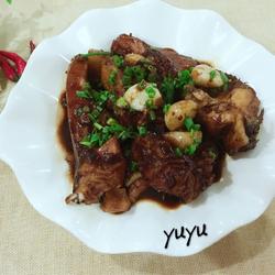 蒜瓣红烧鱼的做法[图]