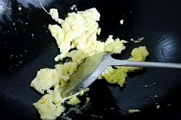 鸡蛋炒豌豆的做法图解6