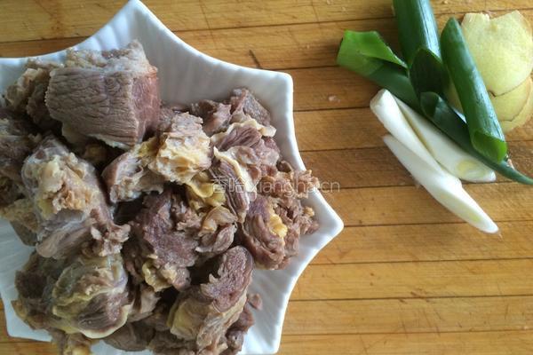 西红柿土豆炖牛肉的做法图解4