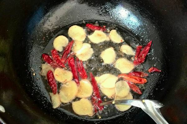 鲢鱼炖豆腐的做法图解2