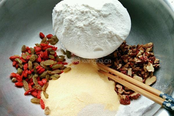 蜂蜜鸡蛋玉米面发糕的做法图解6