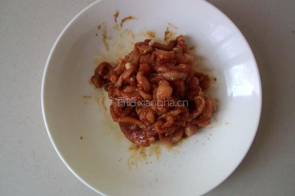 肉丝炒饼的做法图解3
