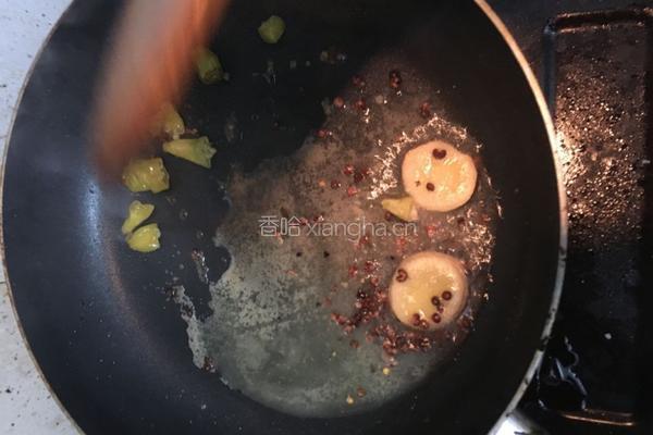 泡椒炒鸡杂的做法图解3