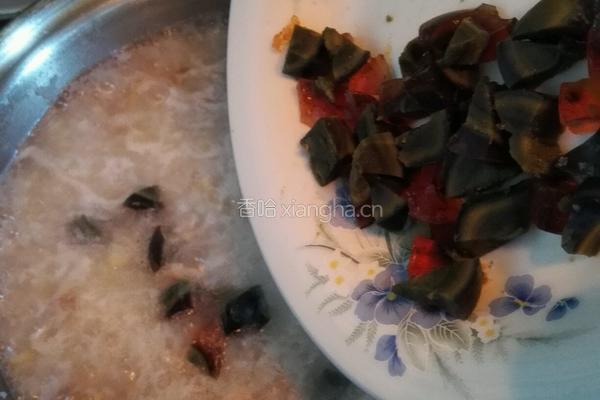 瘦肉皮蛋粥的做法图解11