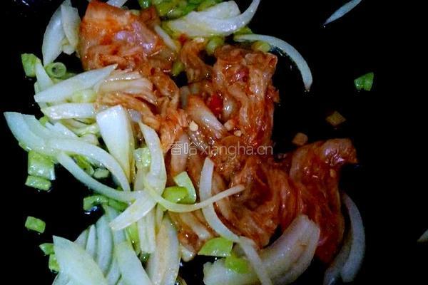 韩式辣白菜豆腐汤的做法图解3