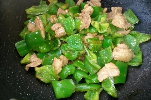 肉片炒青椒的做法图解4