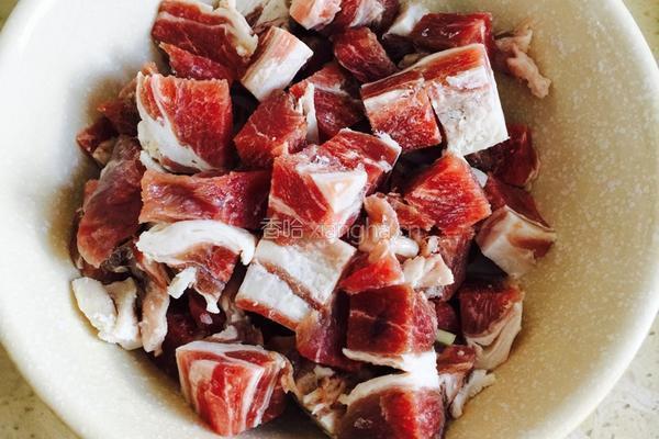 牙签烤羊肉的做法图解1