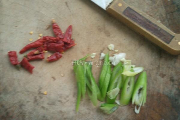 卷心菜炒粉的做法图解3