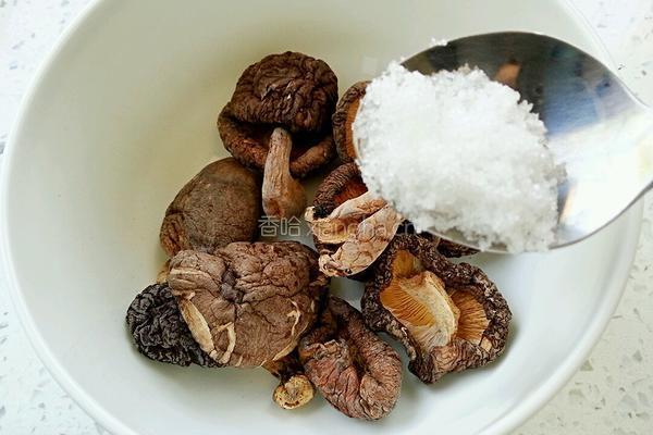 炝锅腐竹的做法图解4