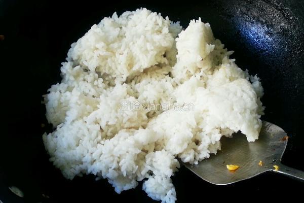 三色蛋炒饭的做法图解7
