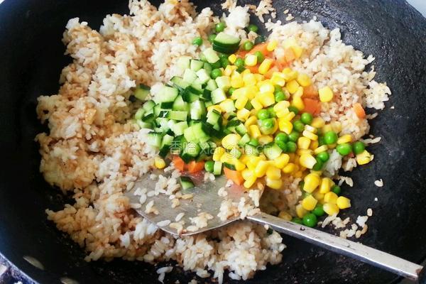 三色蛋炒饭的做法图解9