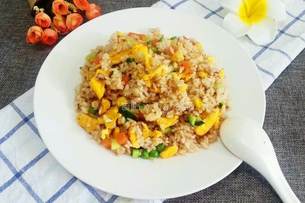 三色蛋炒饭的做法图解12