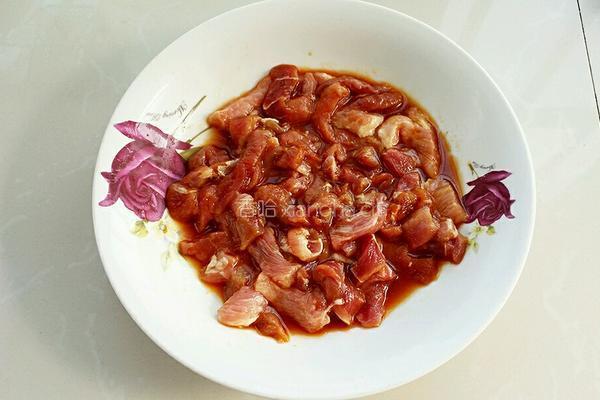 蒜毫炒肉的做法图解3