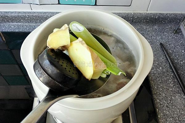 山药羊肉煲的做法图解10