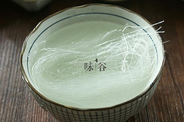 粉丝蒜蓉蒸扇贝的做法图解4