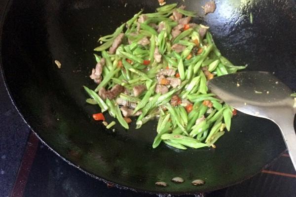 扁豆丝炒肉的做法图解8