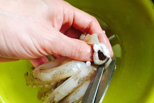 火爆鱿鱼须的做法图解2