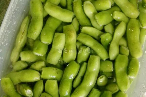 盐水麻辣毛豆的做法图解2