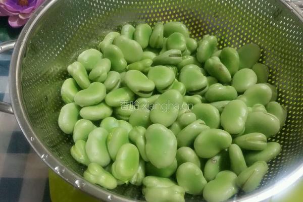 煮蚕豆的做法图解3