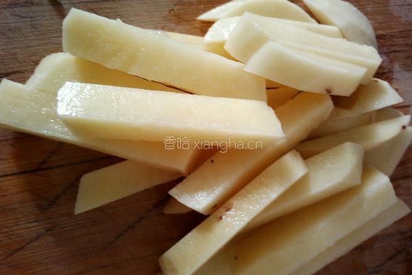 香炸土豆条的做法图解2