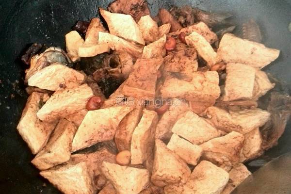 鲢鱼炖豆腐的做法图解5