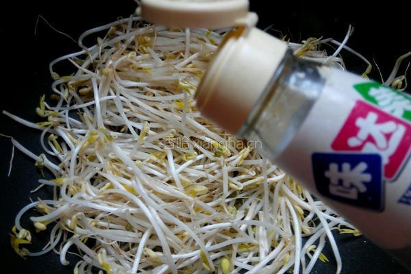 醋溜绿豆芽的做法图解5