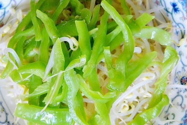 酸辣炝拌绿豆芽的做法图解3
