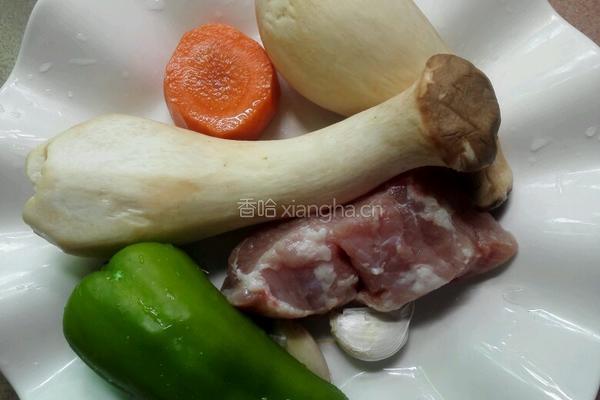 肉丝炒杏鲍菇的做法图解1