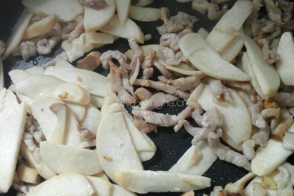 肉丝炒杏鲍菇的做法图解8