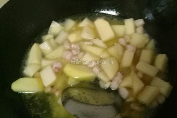 炖土豆块的做法图解6