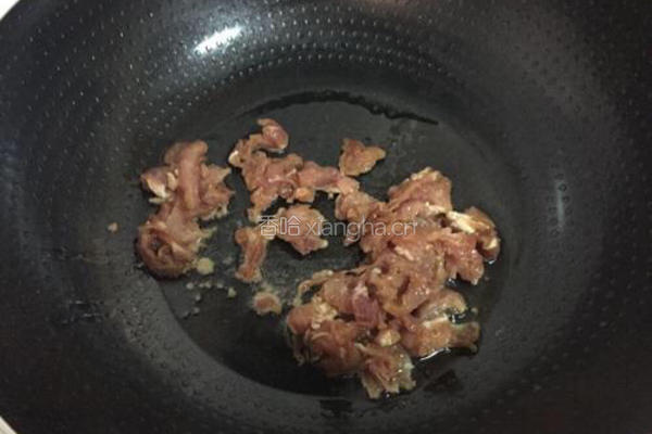 土豆片炒肉的做法图解3