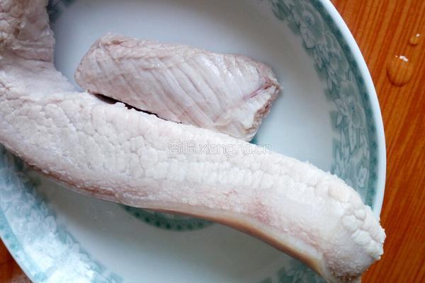 蒜苔回锅肉的做法图解3
