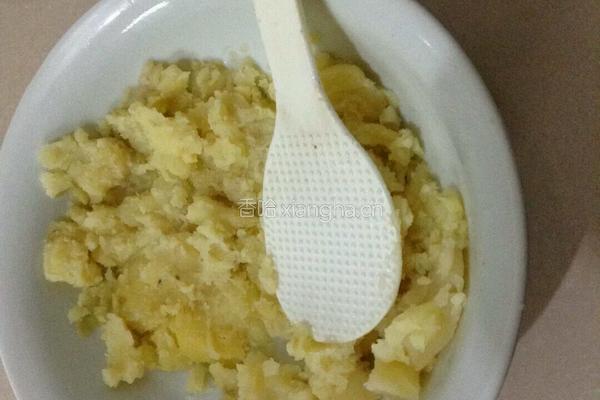 香酥土豆丸子的做法图解3