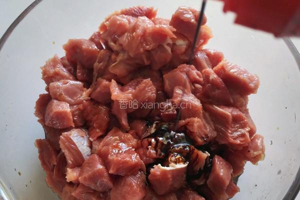 孜然牛肉粒的做法图解9