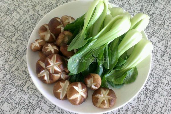 香菇菜心的做法图解1
